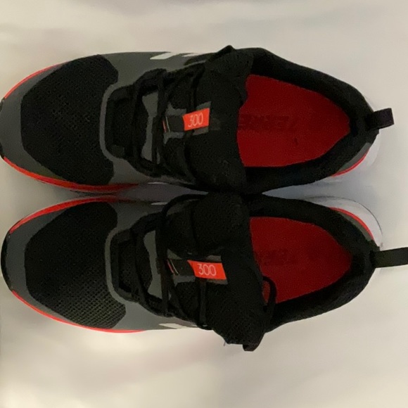 Adizero Boston 10 shoes size 12 - Picture 1 of 4